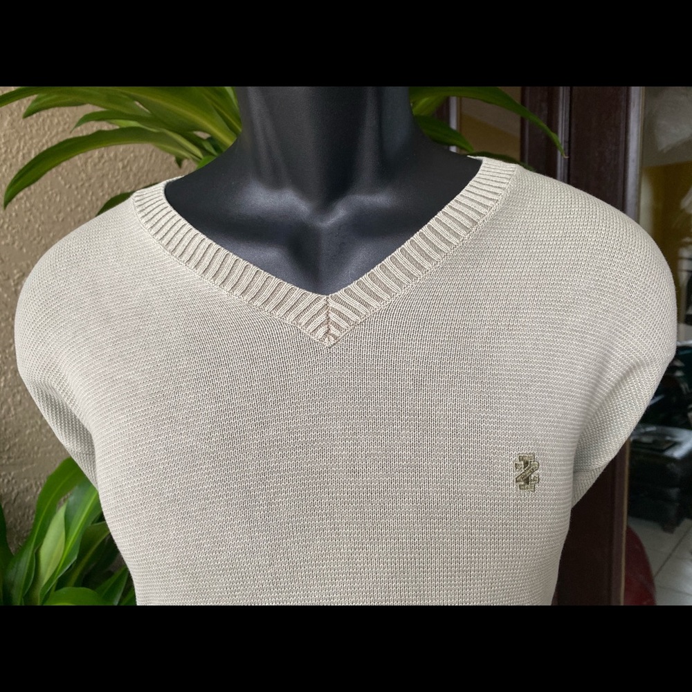 IZOD Men's‎ Luxury Spirt Vintage Wash VNeck Sweater